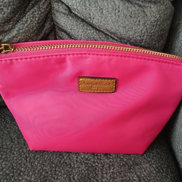 Dooney and Bourke Nylon Tote Brand New - Picture 6 of 9